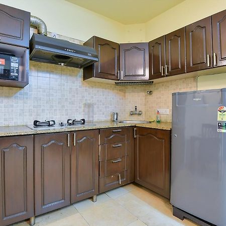 Studio Serviced Apartments Near Fortis Hospital Gurgaon Exterior photo