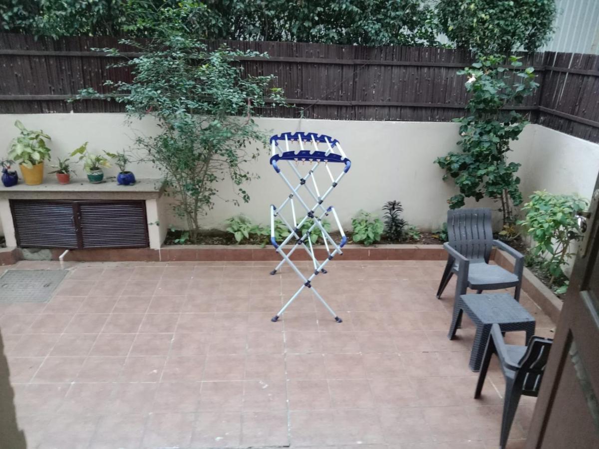 Studio Serviced Apartments Near Fortis Hospital Gurgaon Exterior photo