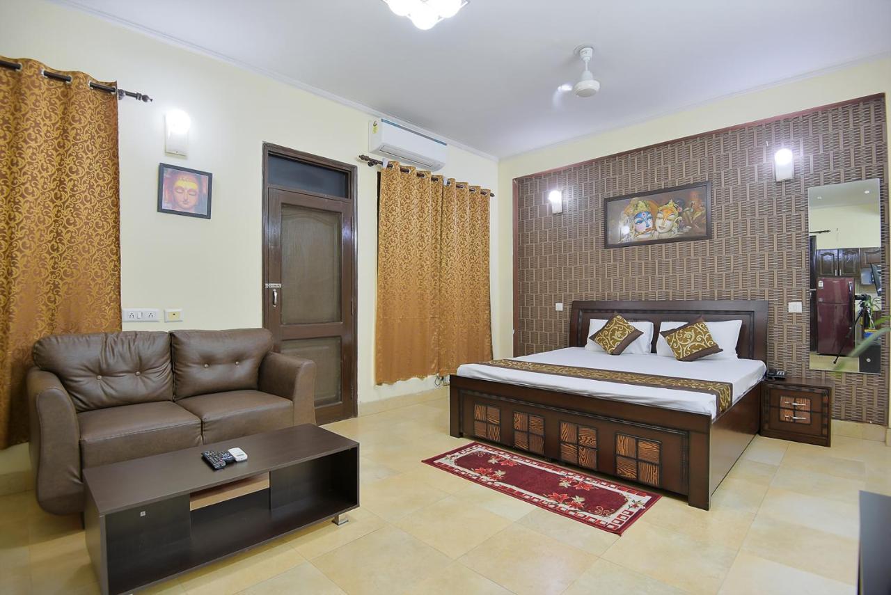 Studio Serviced Apartments Near Fortis Hospital Gurgaon Exterior photo