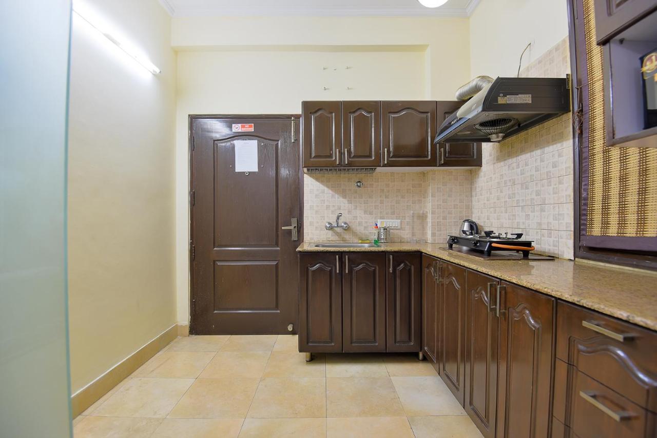 Studio Serviced Apartments Near Fortis Hospital Gurgaon Exterior photo